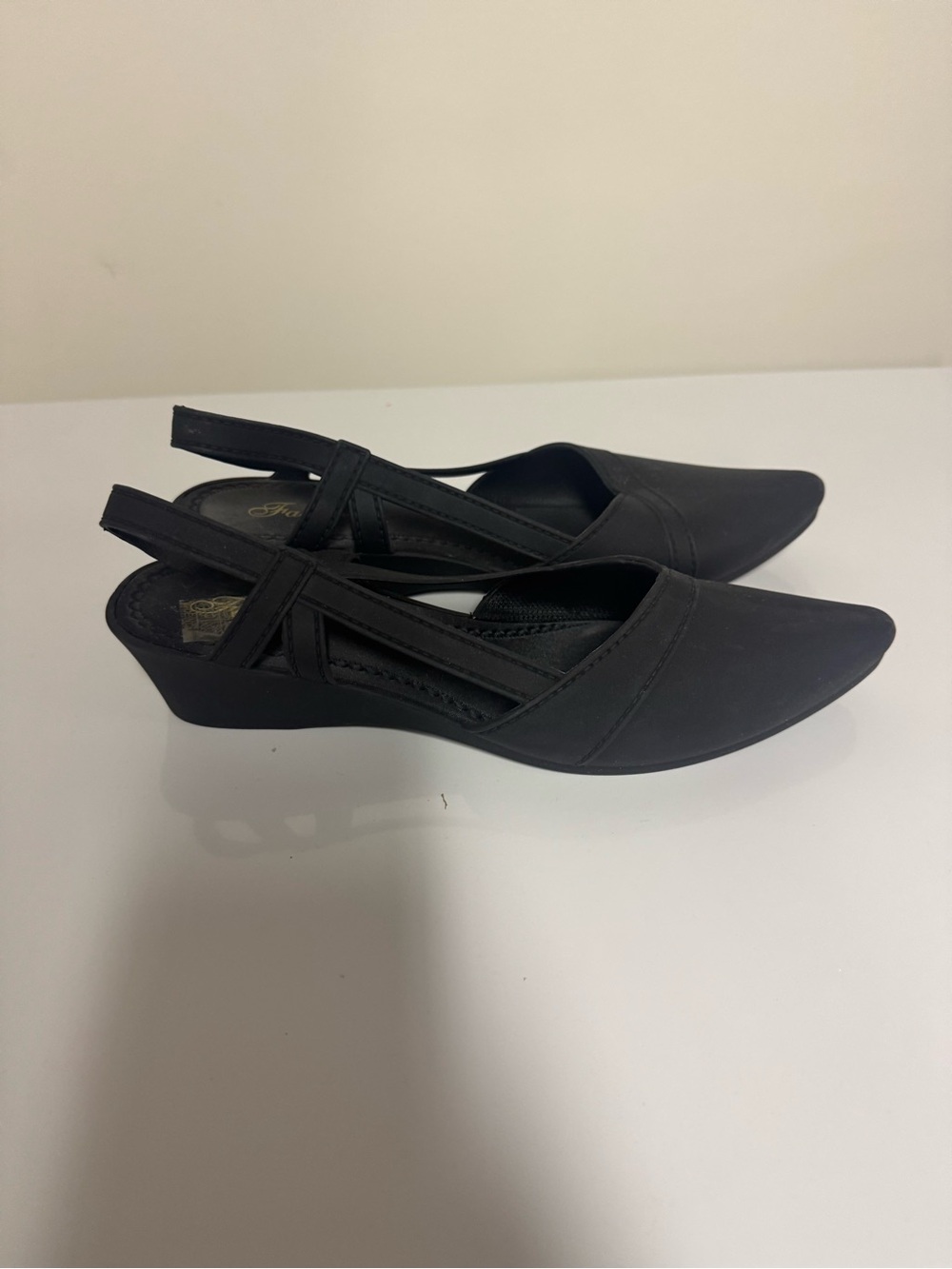 Black Women's Slingback Pointed-Toe Wedge Heels